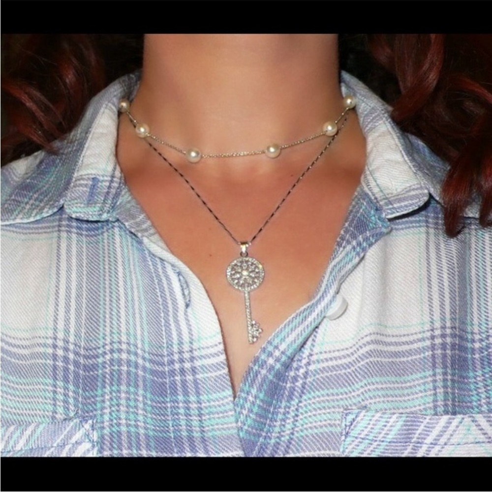 NEW • Ivory Pearl & Silver Chain Choker Necklace - Picture 8 of 8
